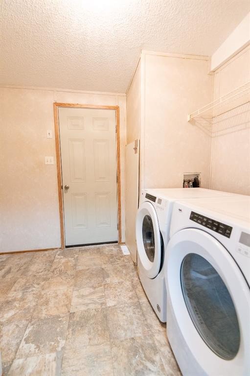 10417 110 Ave, La Crete, AB - Indoor Photo Showing Laundry Room