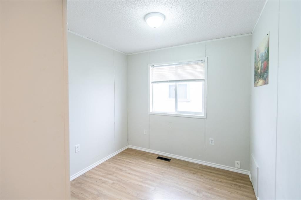 10417 110 Ave, La Crete, AB - Indoor Photo Showing Other Room