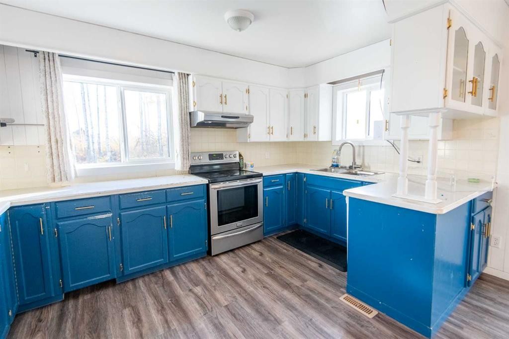 107142 Range Road 135, Rural Mackenzie County, AB - Indoor Photo Showing Kitchen