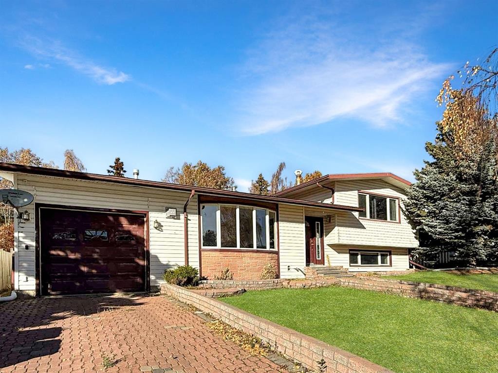 10530 98Th Avenue, Grande Cache, AB - Outdoor