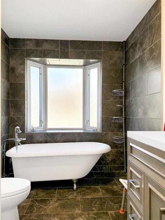 10530 98Th Avenue, Grande Cache, AB - Indoor Photo Showing Bathroom