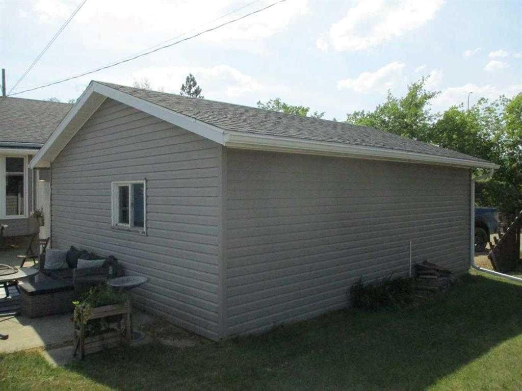 200 6Th Avenue Se, Manning, AB - Outdoor