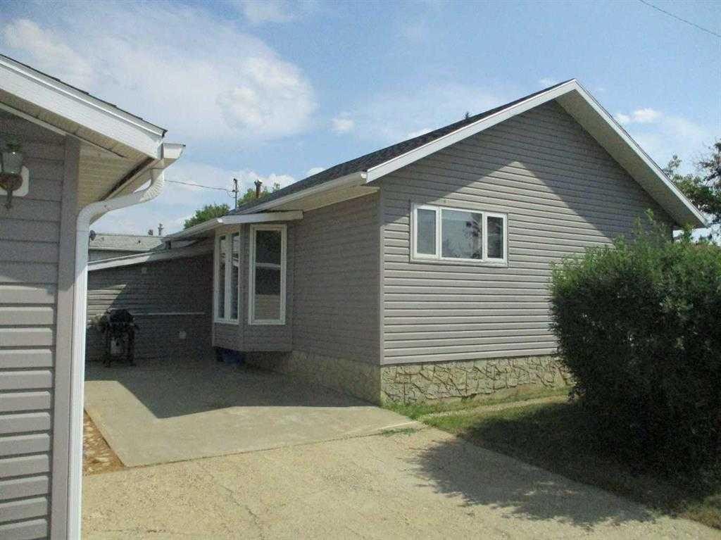 200 6Th Avenue Se, Manning, AB - Outdoor With Exterior