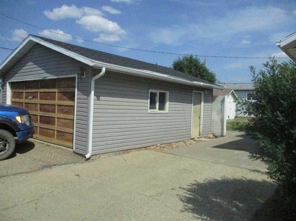 200 6Th Avenue Se, Manning, AB - Outdoor