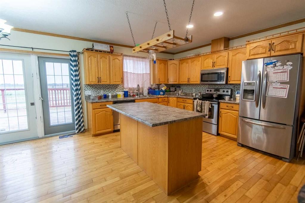 109419 Rge Rd 160, Rural Mackenzie County, AB - Indoor Photo Showing Kitchen With Double Sink