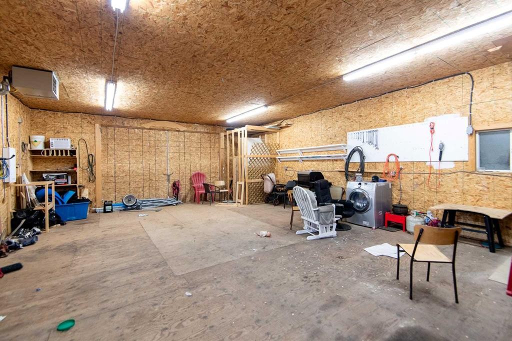 109419 Rge Rd 160, Rural Mackenzie County, AB - Indoor Photo Showing Garage