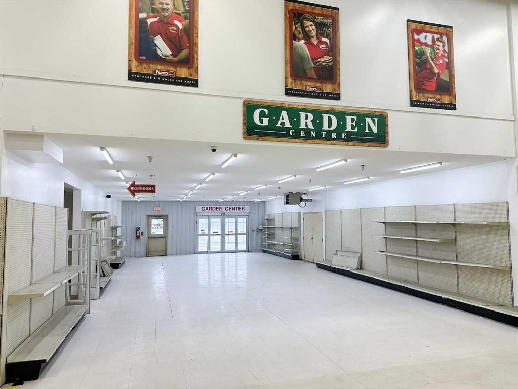 9902 120 Street, Grande Prairie, AB