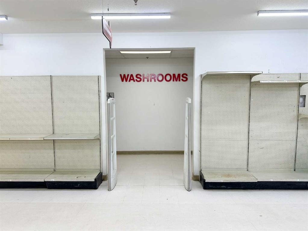 9902 120 Street, Grande Prairie, AB