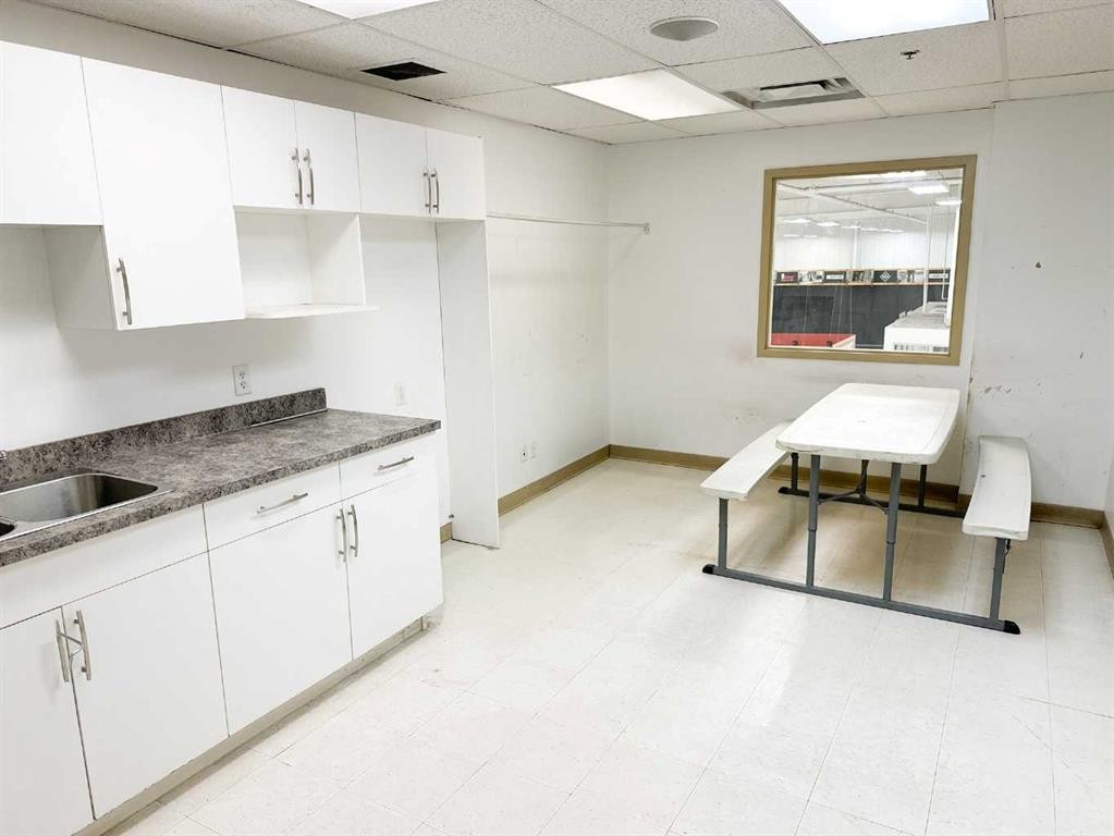 9902 120 Street, Grande Prairie, AB