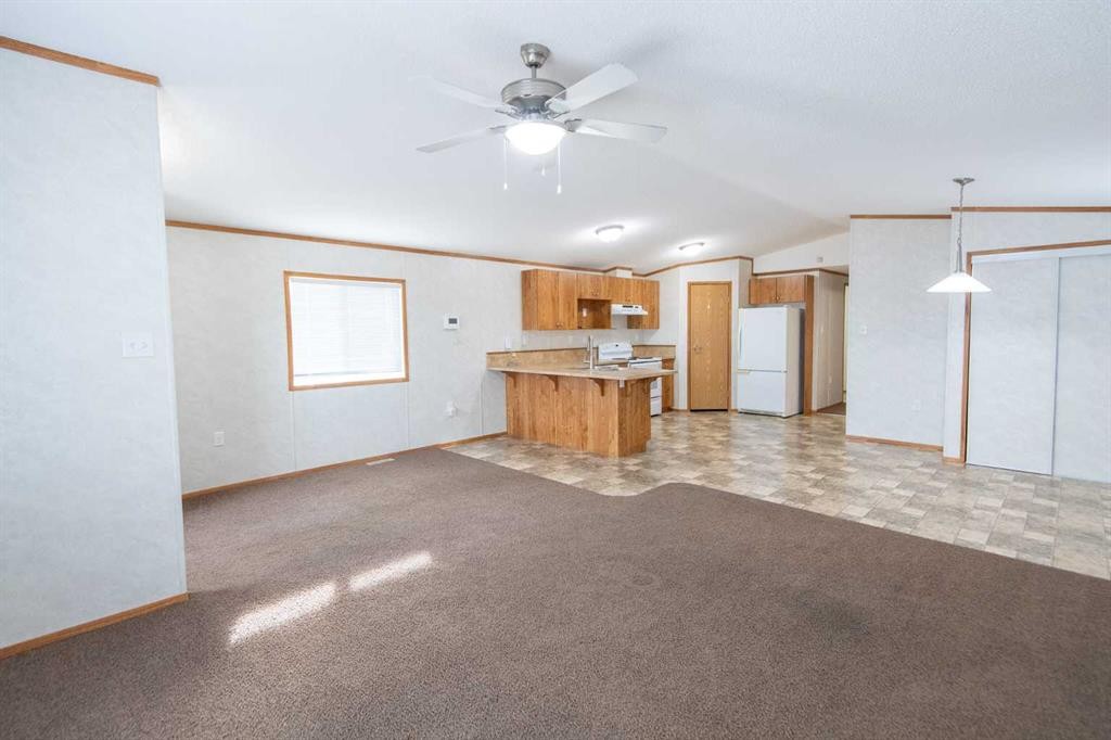 10509 110 Ave, La Crete, AB - Indoor