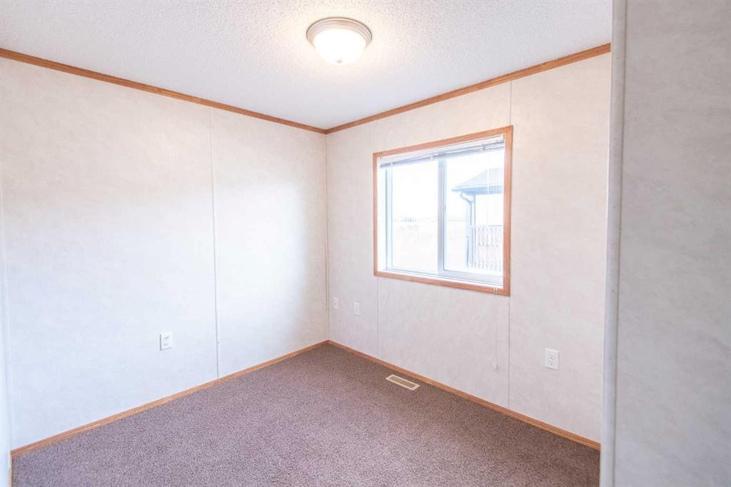 10509 110 Ave, La Crete, AB - Indoor Photo Showing Other Room