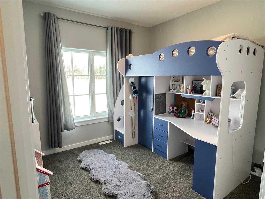 11-1049 Alberta Avenue, Debolt, AB - Indoor