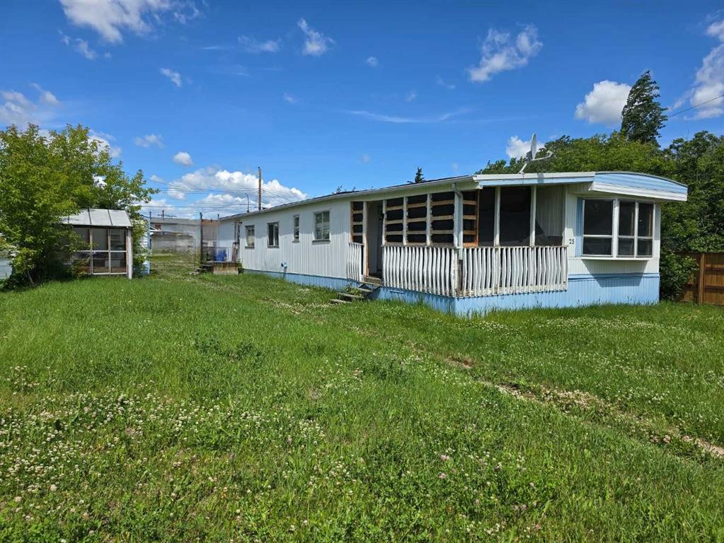 25 Huston Drive, Grimshaw, AB - Outdoor