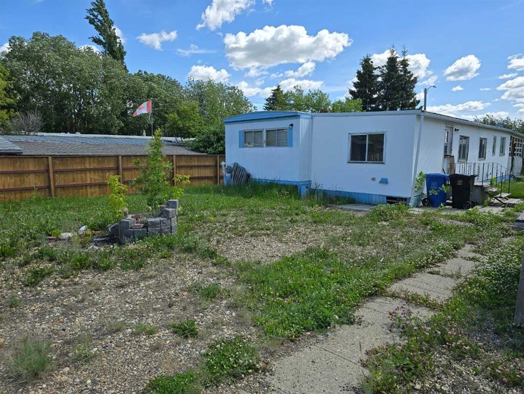 25 Huston Drive, Grimshaw, AB - Outdoor