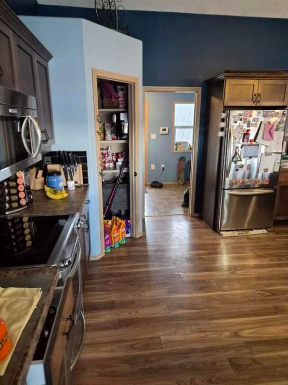 720054 B Range Road 53, Grande Prairie, AB - Indoor