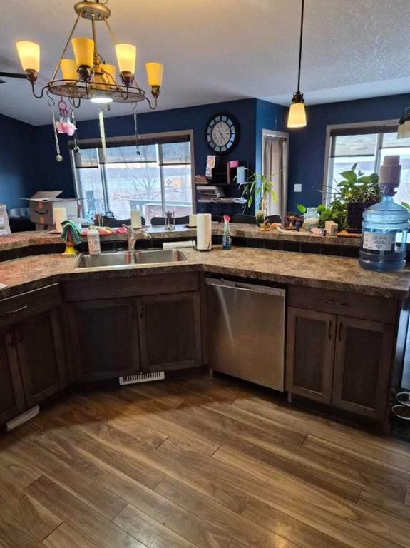 720054 B Range Road 53, Grande Prairie, AB - Indoor Photo Showing Kitchen