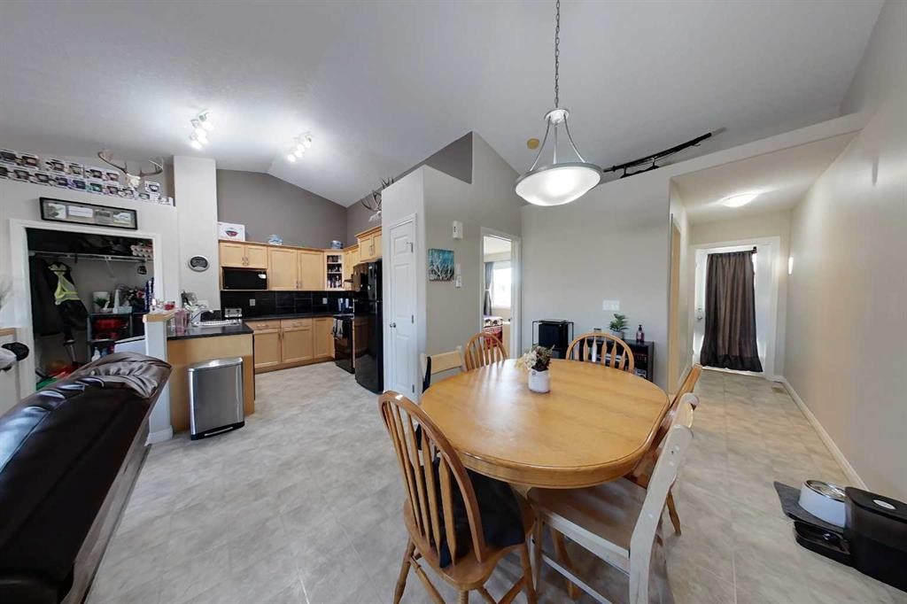 12026 102A Street, Grande Prairie, AB - Indoor Photo Showing Dining Room