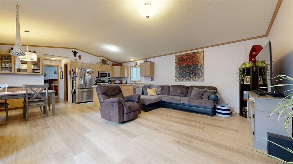 8810 90 Street, Grande Prairie, AB - Indoor Photo Showing Living Room