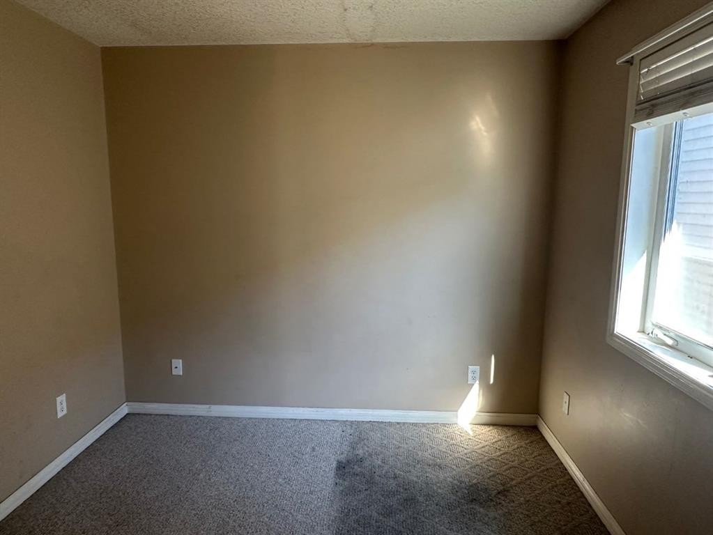 9006 94A Avenue, Grande Prairie, AB - Indoor Photo Showing Other Room