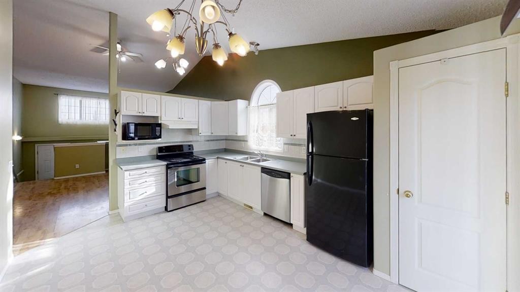 11324 92A Street, Grande Prairie, AB