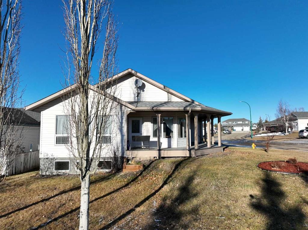 829 Cherry Street, Beaverlodge, AB - Outdoor