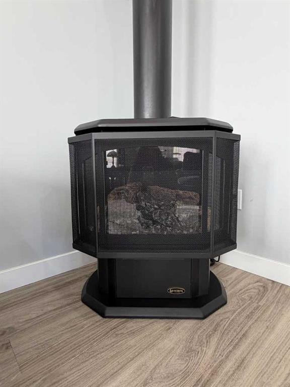 829 Cherry Street, Beaverlodge, AB - Indoor Photo Showing Other Room