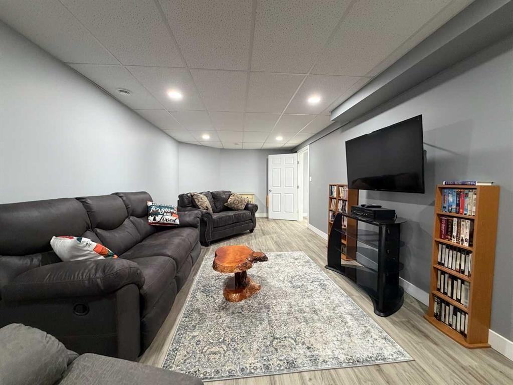 829 Cherry Street, Beaverlodge, AB - Indoor