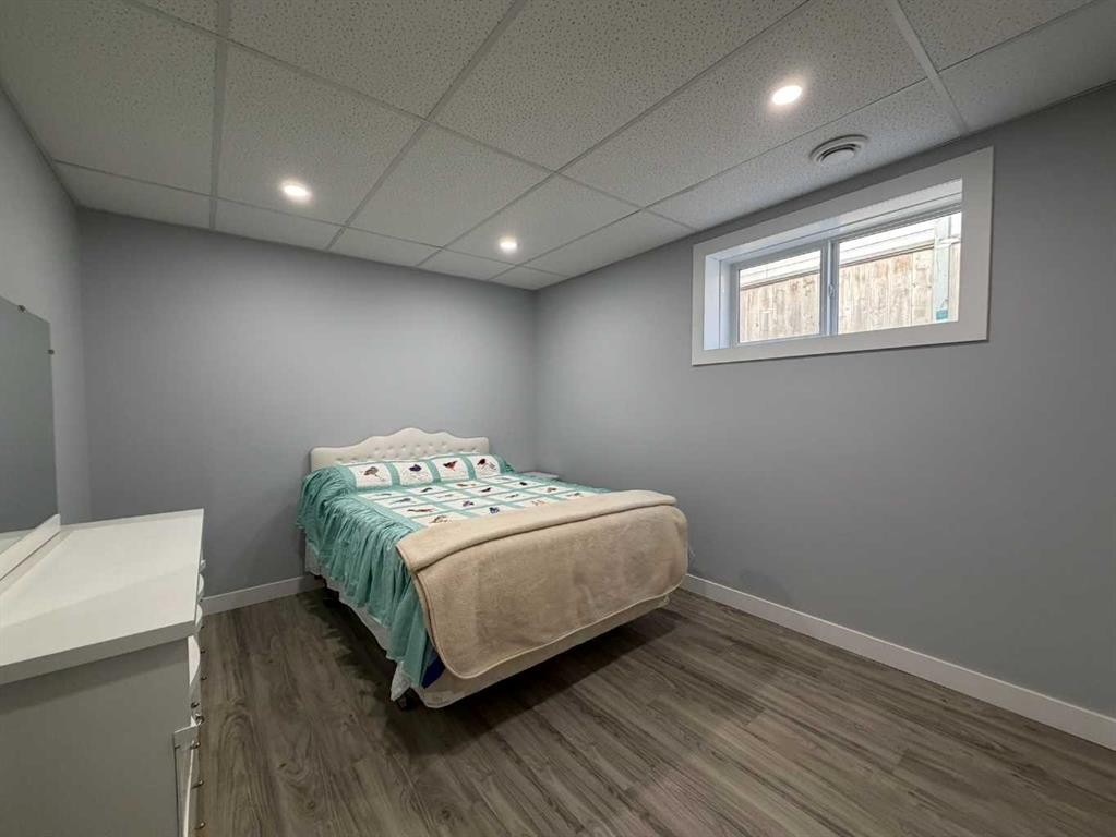 829 Cherry Street, Beaverlodge, AB - Indoor