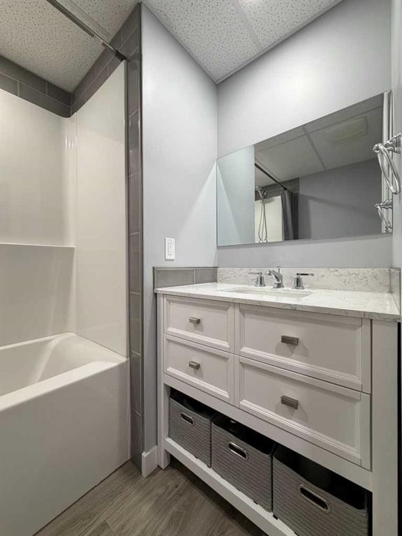 829 Cherry Street, Beaverlodge, AB - Indoor Photo Showing Bathroom