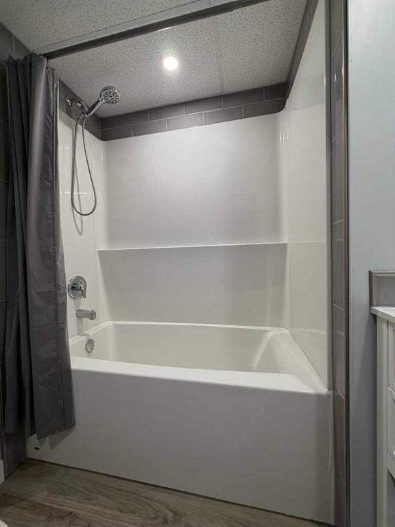 829 Cherry Street, Beaverlodge, AB - Indoor Photo Showing Bathroom