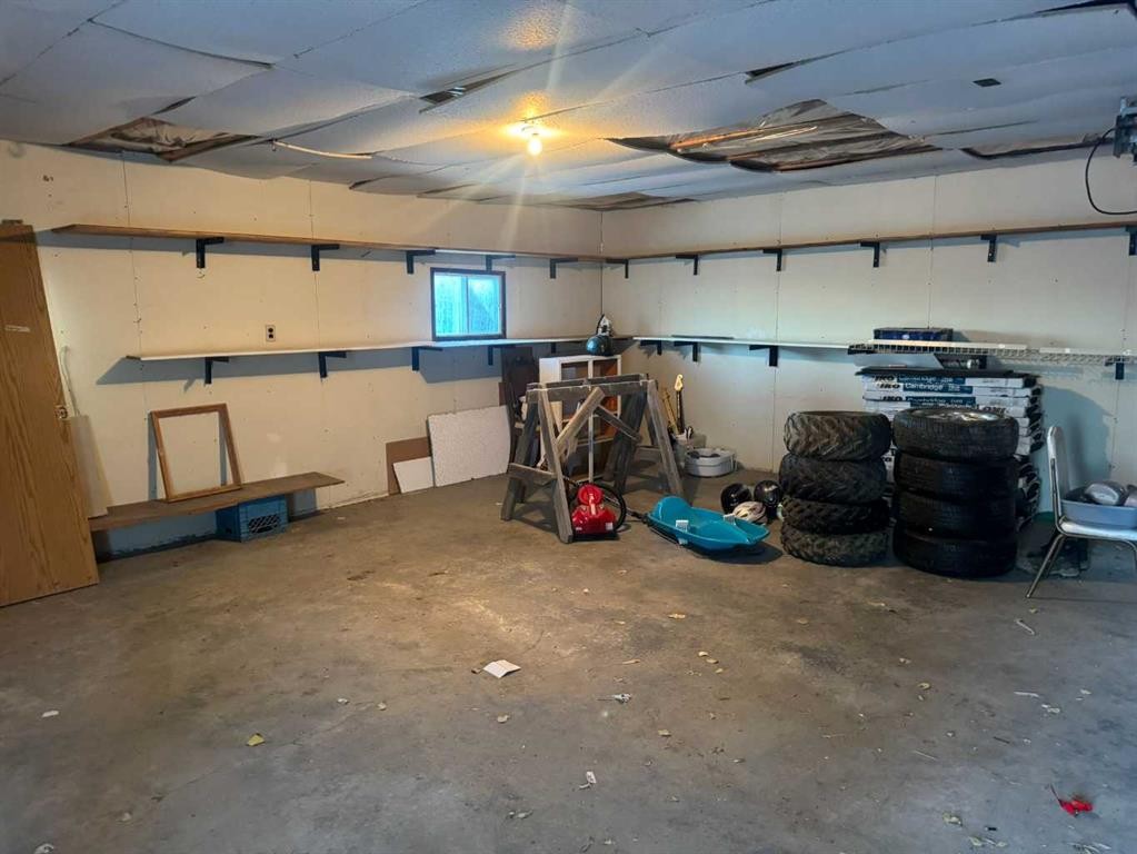 834077 Range Road 233, Rural Peace No. 135, M.D. Of, AB - Indoor Photo Showing Garage