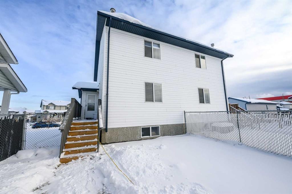 7204 105 Street, Grande Prairie, AB - Outdoor With Exterior