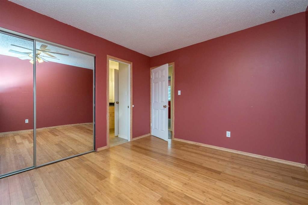 9851 80 Avenue, Grande Prairie, AB - Indoor Photo Showing Other Room