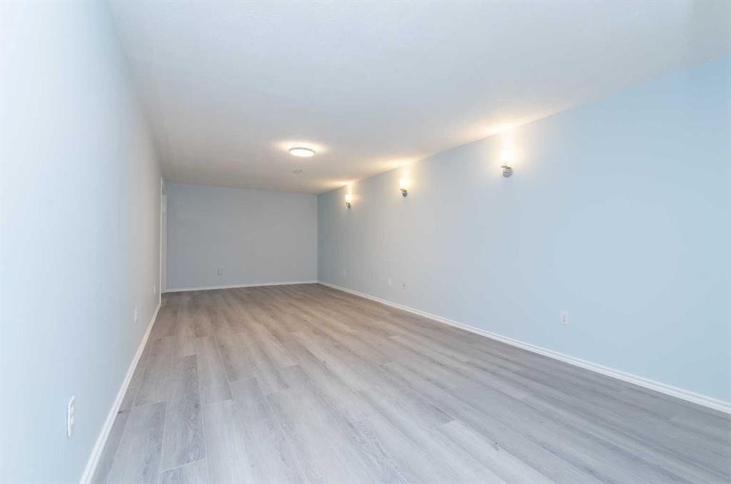 9851 80 Avenue, Grande Prairie, AB - Indoor Photo Showing Other Room