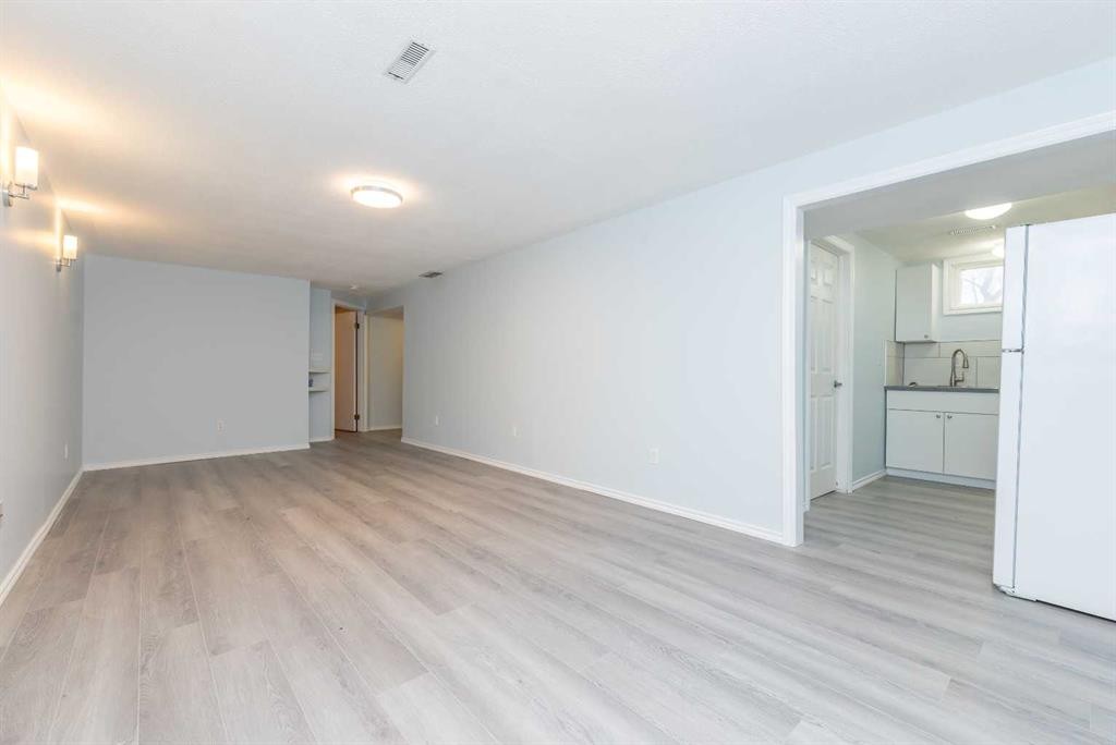 9851 80 Avenue, Grande Prairie, AB - Indoor Photo Showing Other Room