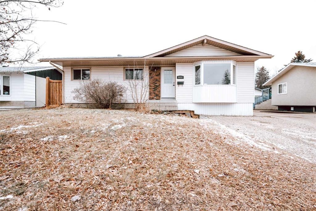 9851 80 Avenue, Grande Prairie, AB - Outdoor