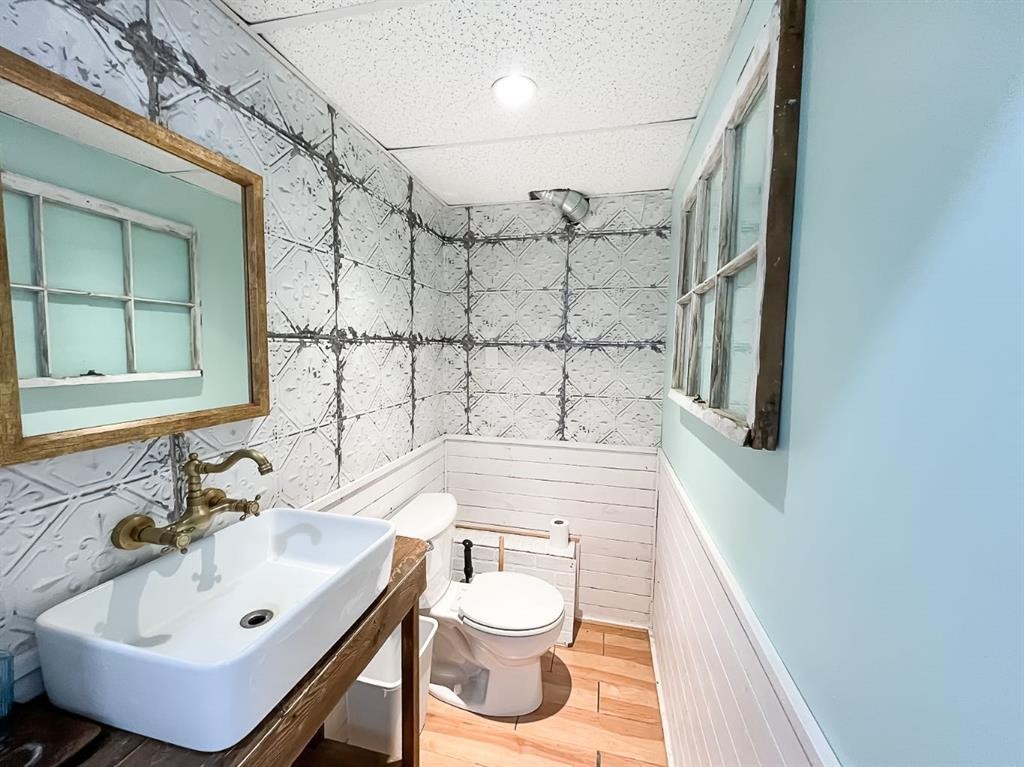 8 Railway Avenue Ne, Falher, AB