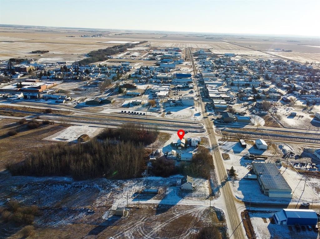 8 Railway Avenue Ne, Falher, AB