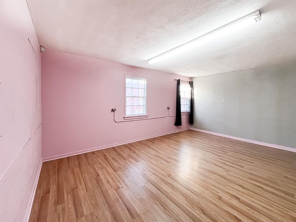 8 Railway Avenue Ne, Falher, AB