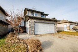 6 Pinnacle Crossing Grande Prairie, AB T8W 0A9