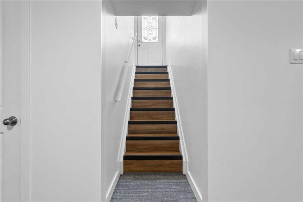 6906 97 Street, Grande Prairie, AB - Indoor Photo Showing Other Room