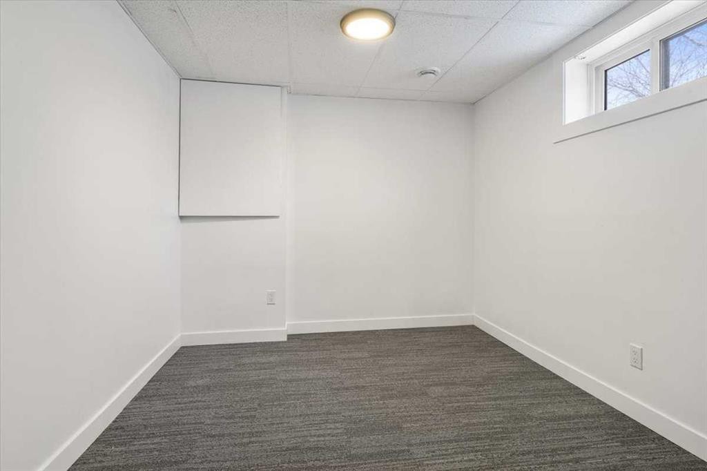 6906 97 Street, Grande Prairie, AB - Indoor Photo Showing Other Room