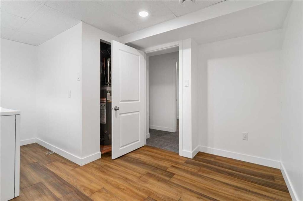 6906 97 Street, Grande Prairie, AB - Indoor Photo Showing Other Room