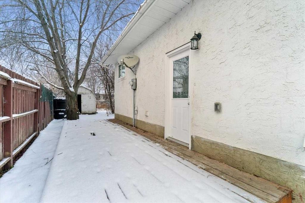 6906 97 Street, Grande Prairie, AB - Outdoor