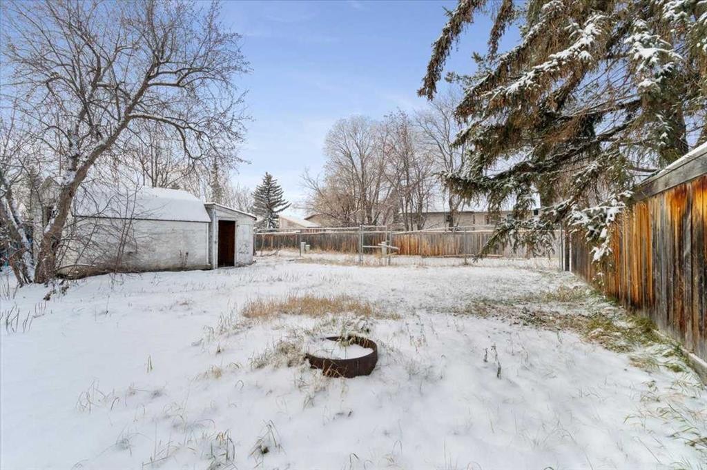 6906 97 Street, Grande Prairie, AB - Outdoor