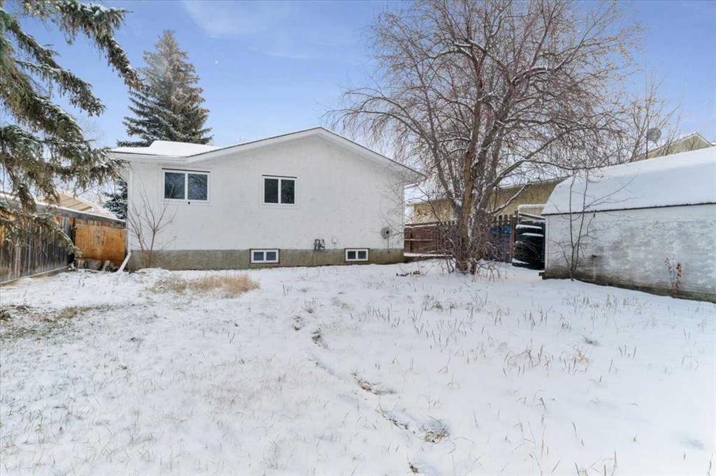 6906 97 Street, Grande Prairie, AB - Outdoor