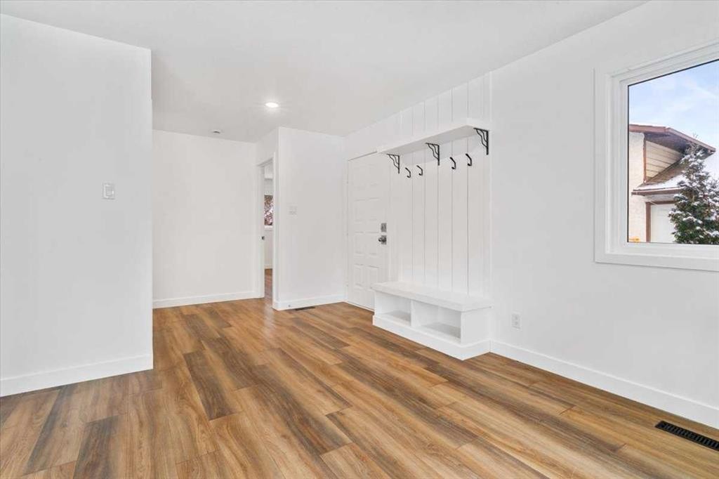 6906 97 Street, Grande Prairie, AB - Indoor Photo Showing Other Room