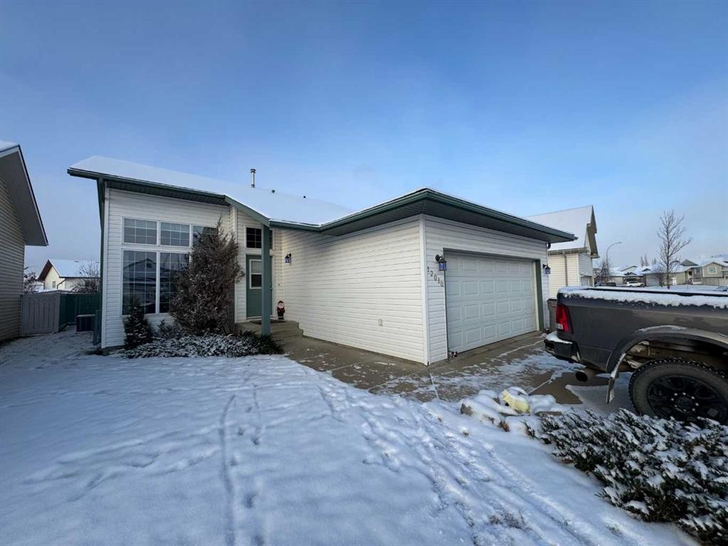12010 105 Street, Grande Prairie, AB - Outdoor