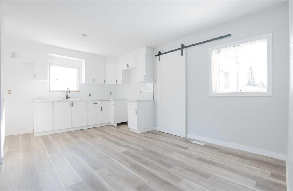 9513 105 Avenue, Grande Prairie, AB - Indoor Photo Showing Kitchen