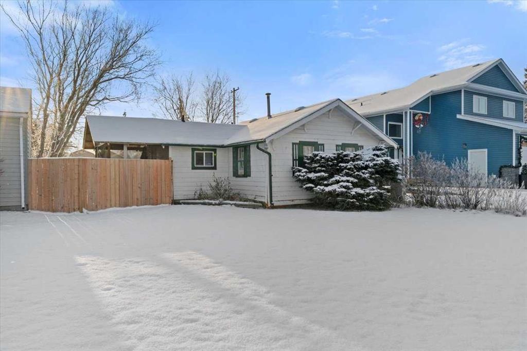 10121-109 Ave Street North, Grande Prairie, AB - Outdoor